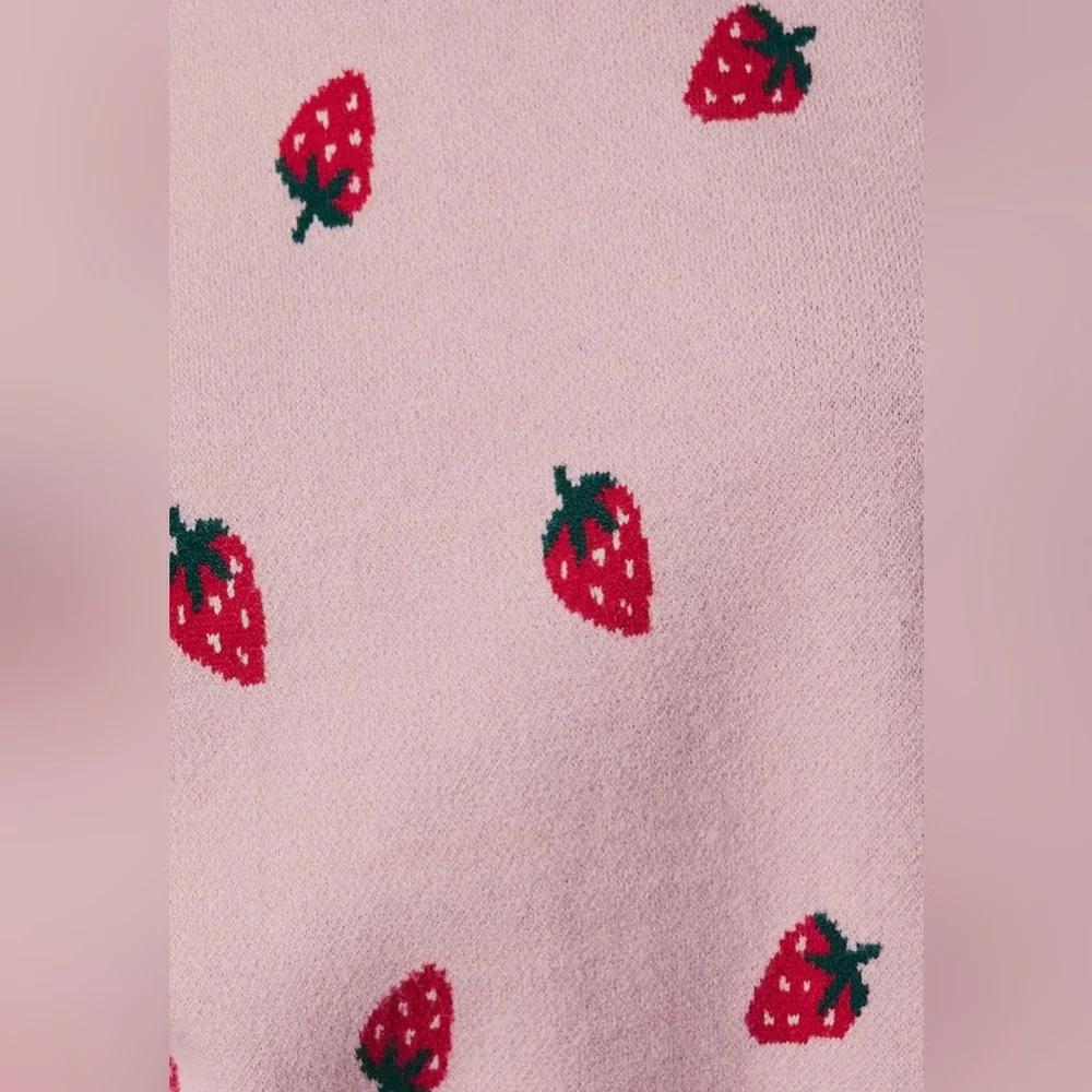๐๐ LAST ONE๐จV DAY PINK STRAWBERRY ๐ SWEATER - Picture 3 of 3